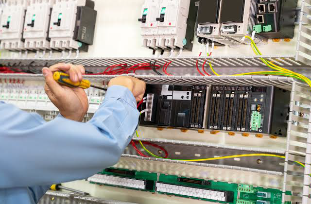 PLC / HMI programming support technical visual